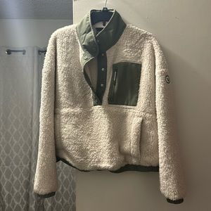 Vuori cozy Sherpa popover